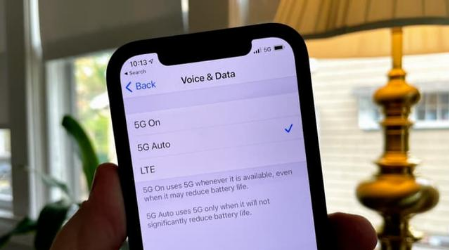 抚宁苹果手机维修分享iPhone 12如何打开或关闭5G网络 