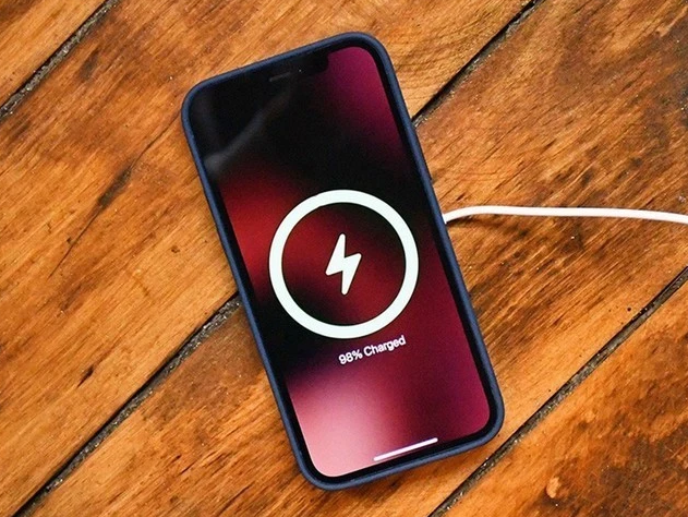 抚宁苹果手机维修分享iPhone 12可以随便充电吗 